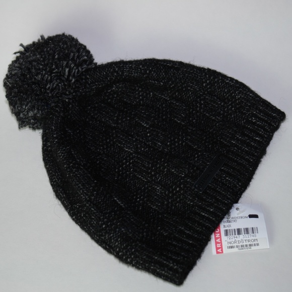 SOLD…..NWT Women's Rebecca Minkoff Black Textured Knit Pom Beanie One Size - Picture 1 of 1